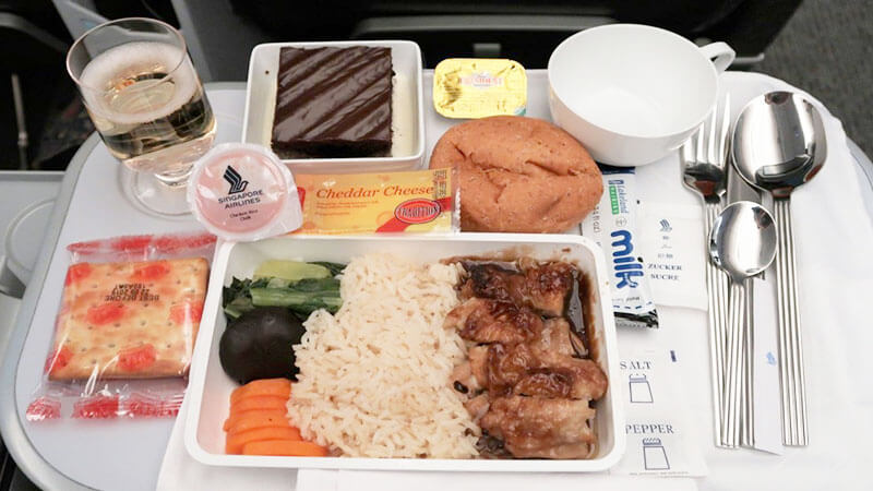 Explore Famous Airlines for In-Flight Meals